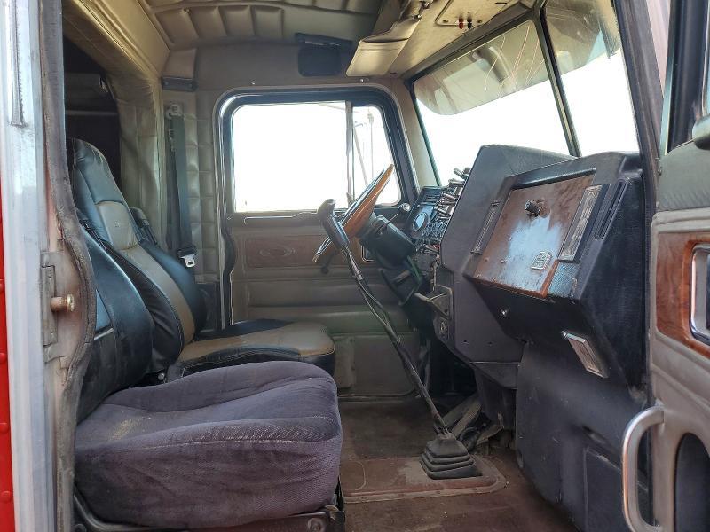 2000 Peterbilt 379