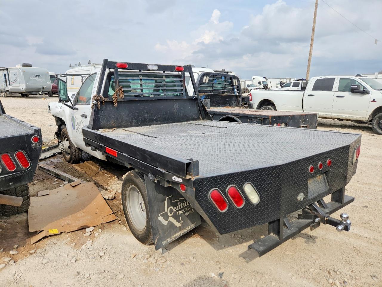 2008 Chev Rolet Silverado Flatbed Truck