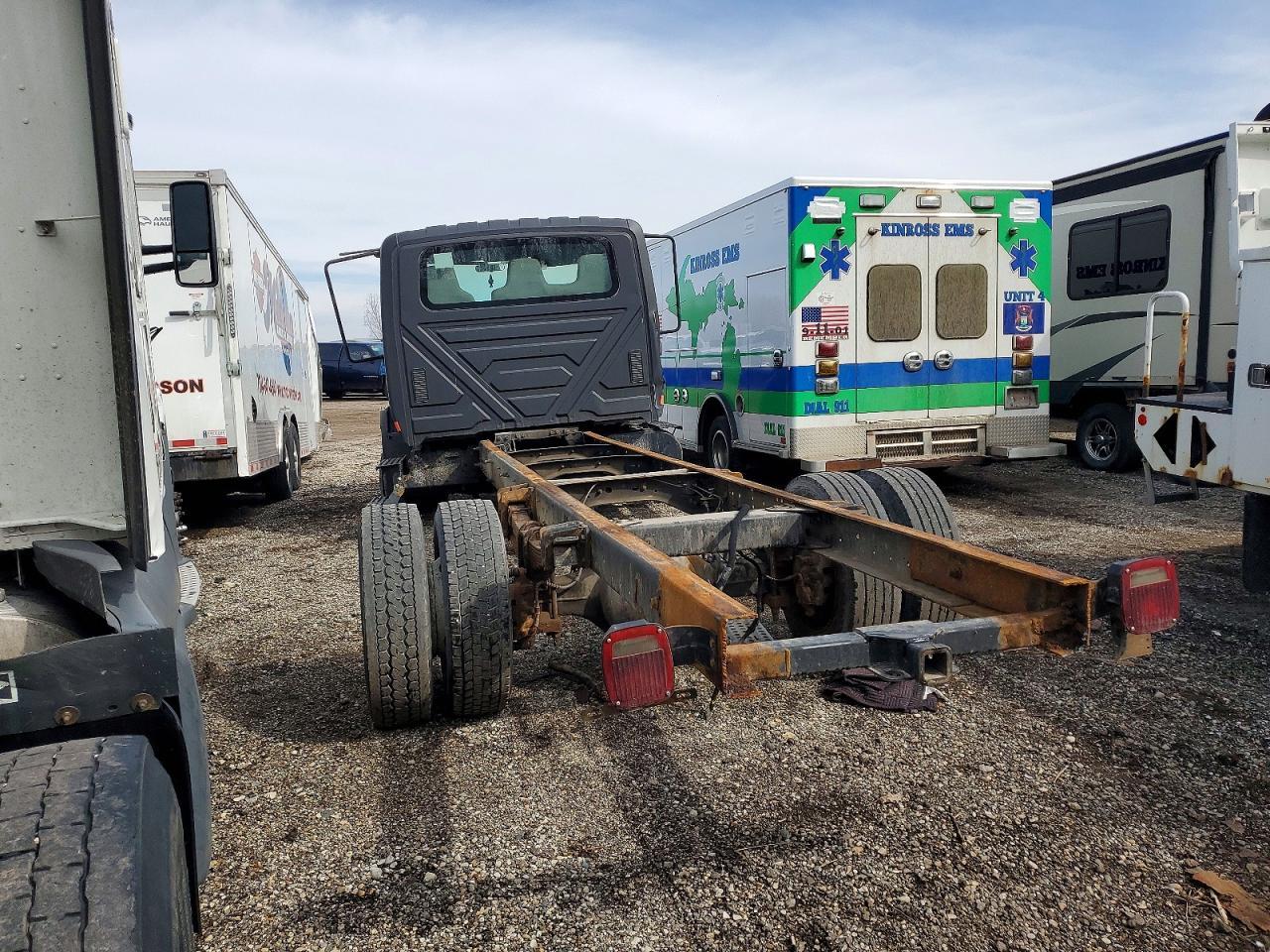 2005 International 4300 Truck Cab AND Chassis