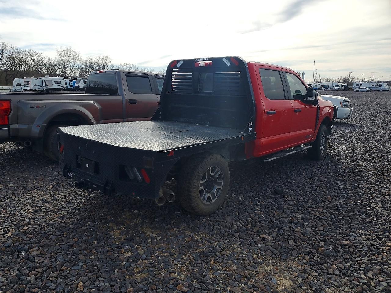 2023 Ford F250 Super Duty Flatbed Truck