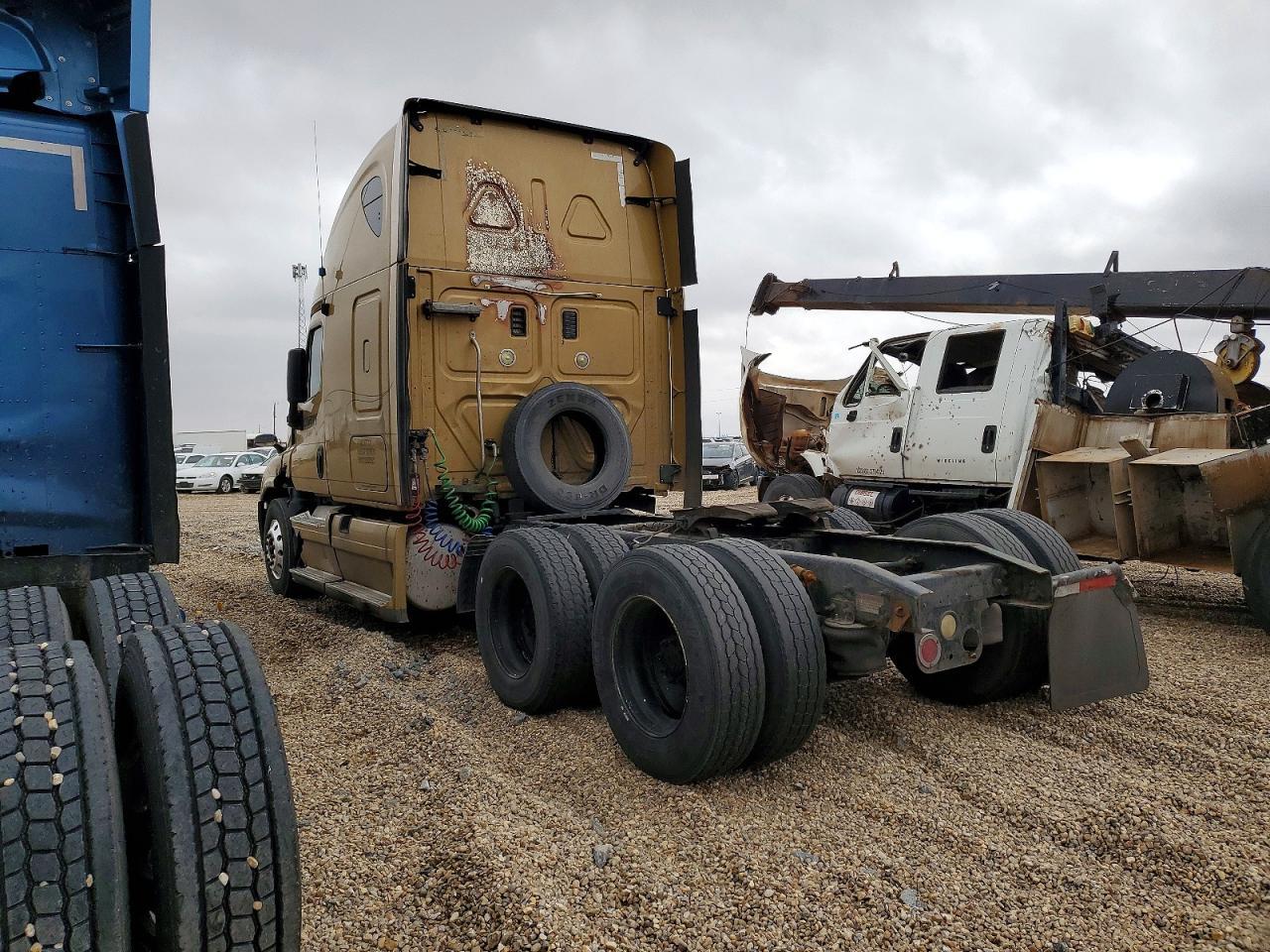2013 Freigliner 2013 Freightliner Cascadia Semi Truck