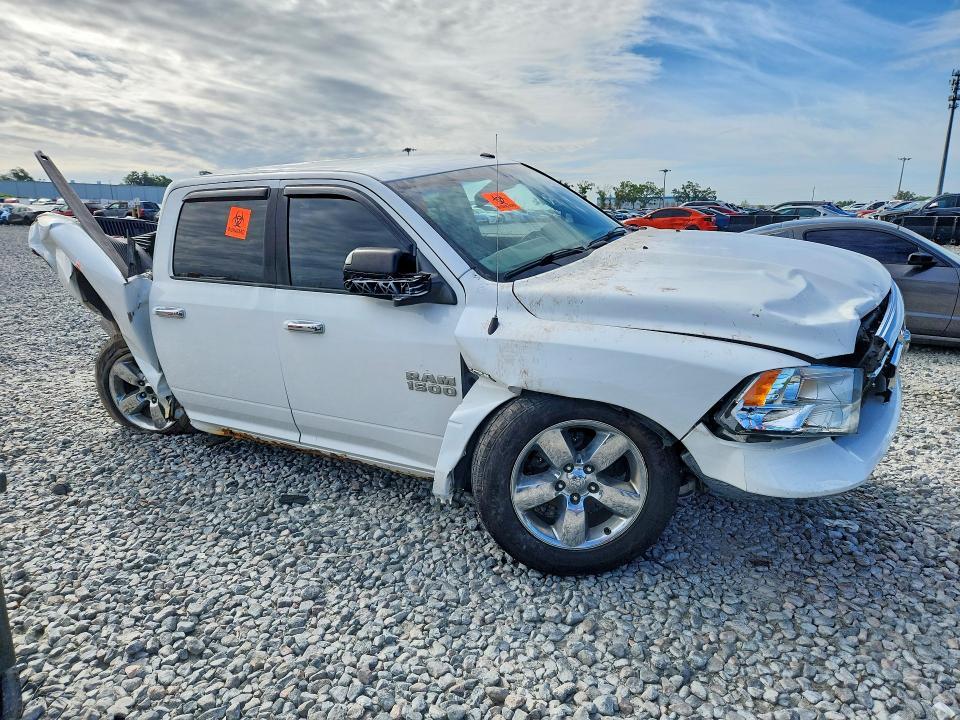 2015 Dodge RAM 1500 SLT