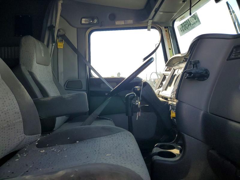 2015 Kenworth T800 Semi Truck