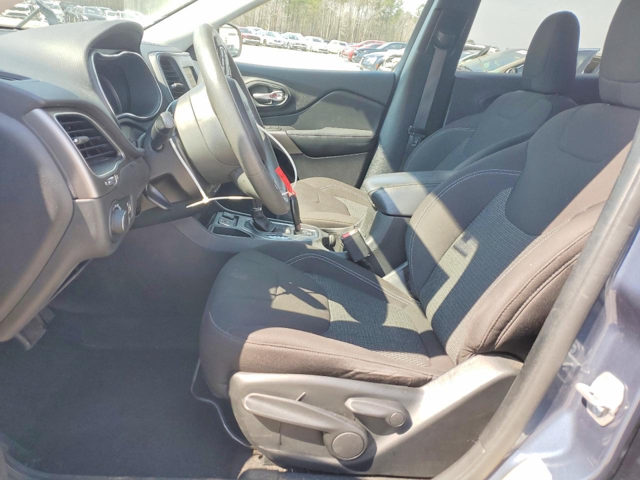 2020 Jeep Cherokee Latitude