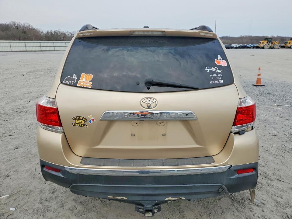 2012 Toyota Highlander se