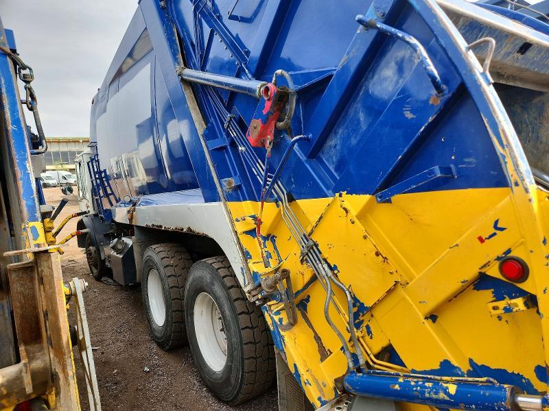 2010 Mack MRU613 Refuse Truck
