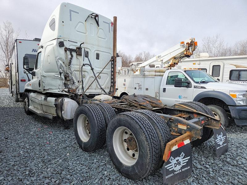 2009 Freightliner Cascadia 125