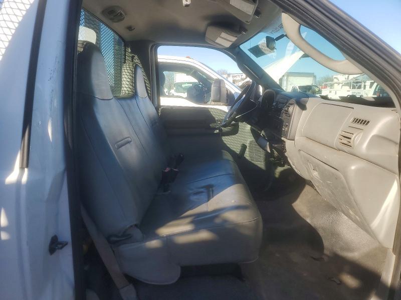 2006 Ford F350 Super Duty Flatbed Truck