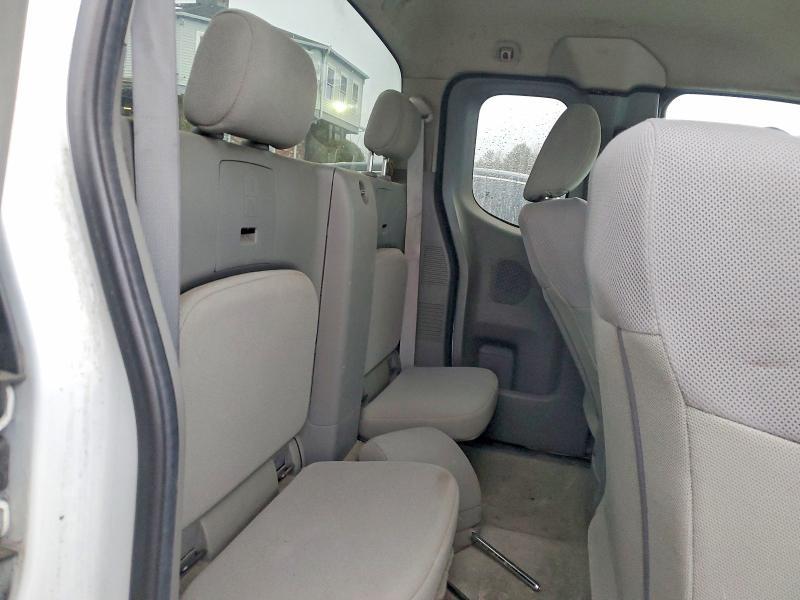 2016 Nissan Frontier S