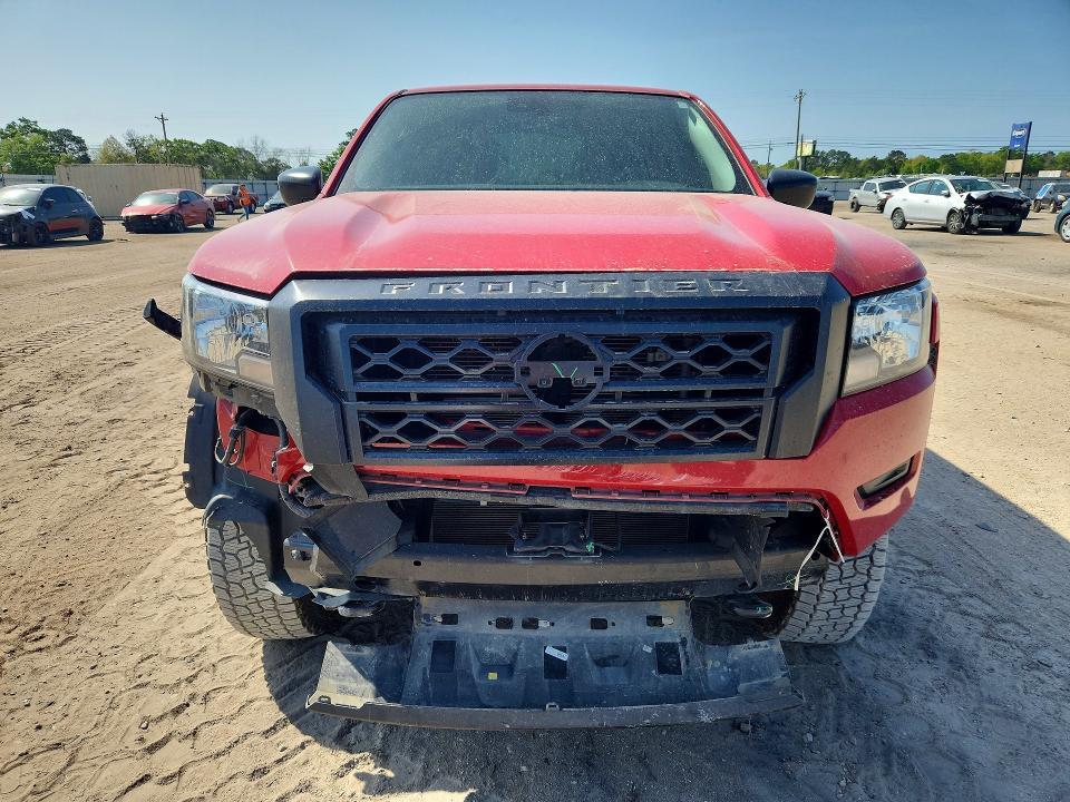 2022 Nissan Frontier s
