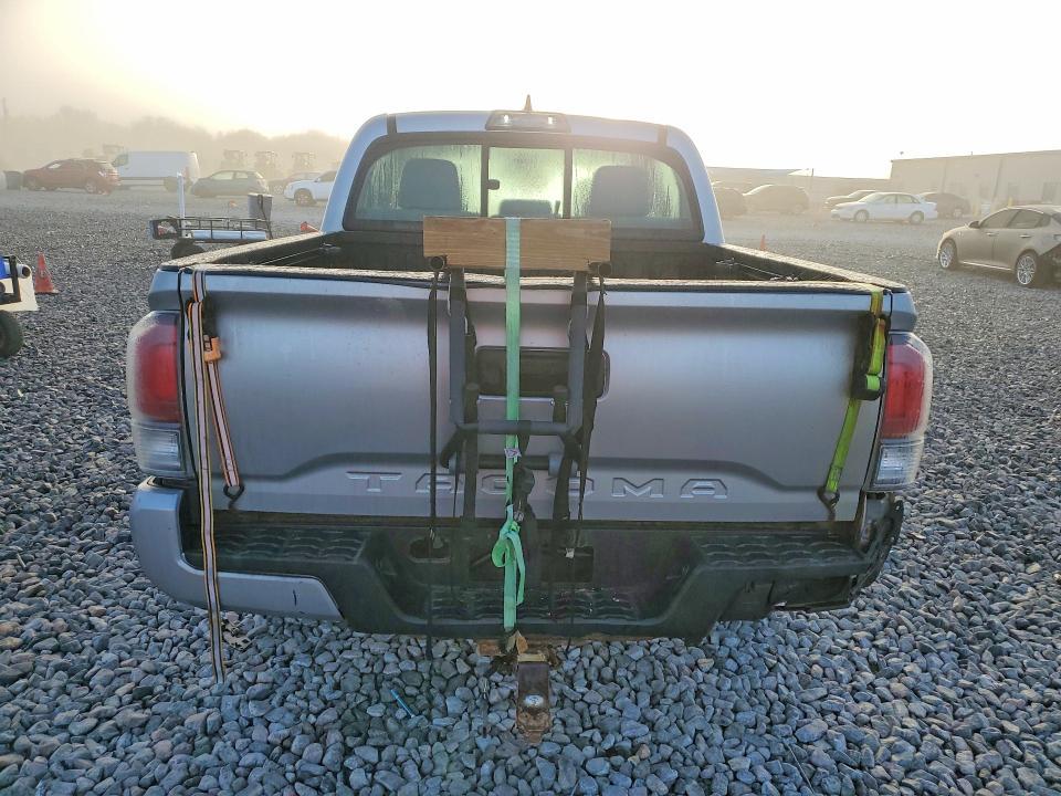 2018 Toyota Tacoma SR