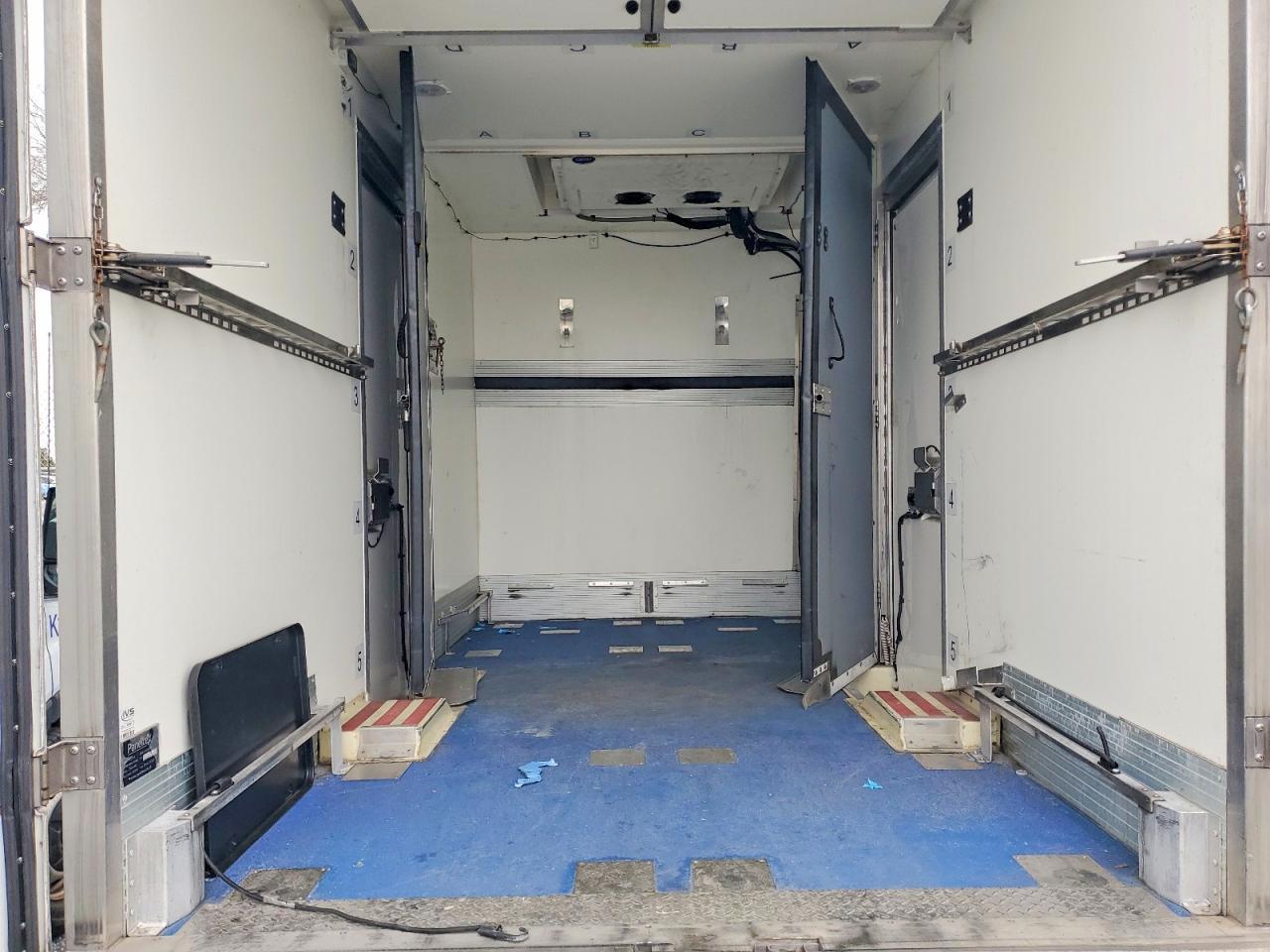 2020 Ford Transit Delivery Truck