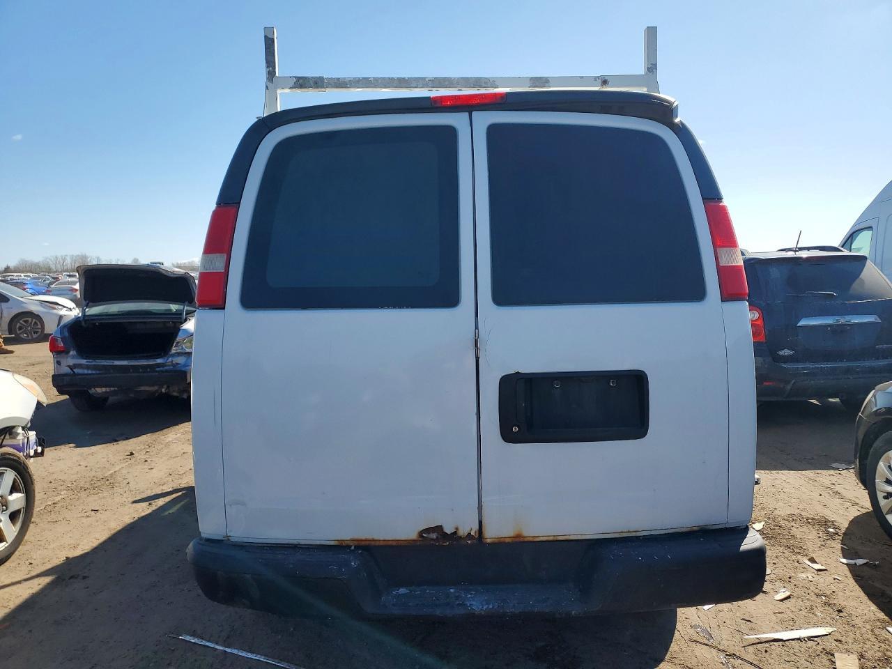 2014 Chev Express G1500