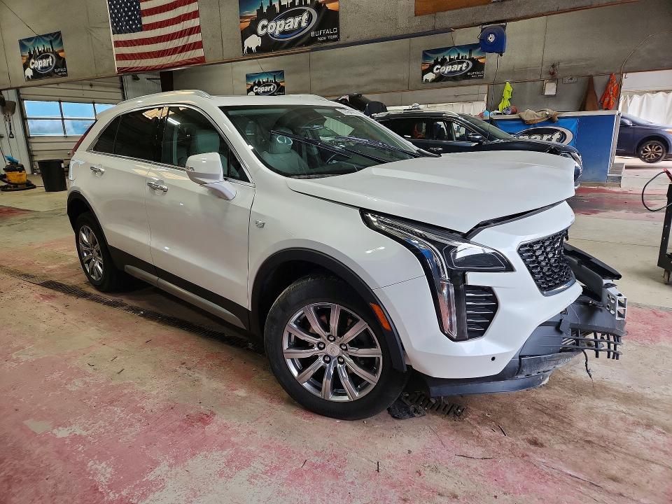 2021 Cadillac XT4 Premium Luxury