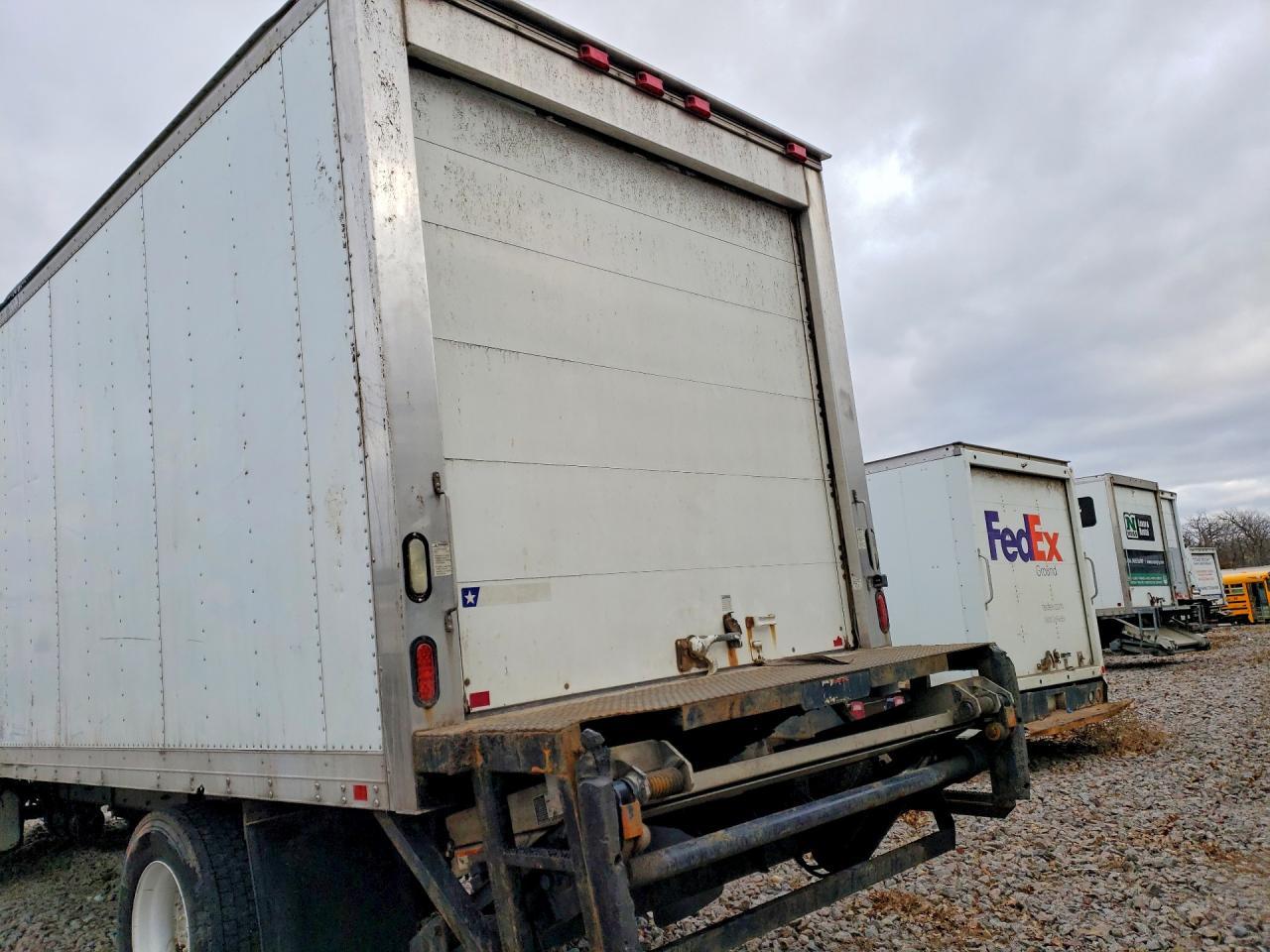 2011 Freigliner 2011 Freightliner Business Class M2 Refrigerated B