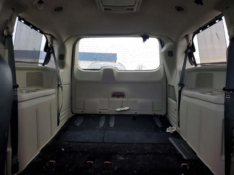 2016 Chrysler Town & Country Touring