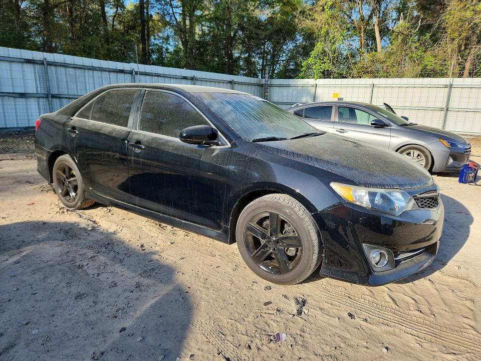 2014 Toyota Camry se