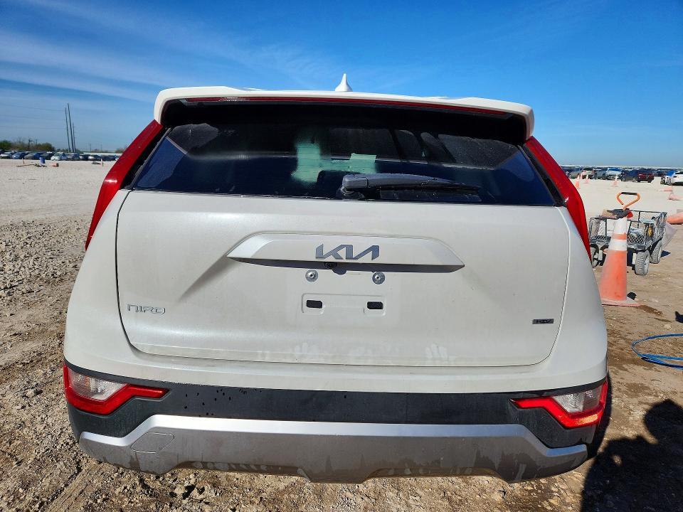 2026 KIA Niro lx
