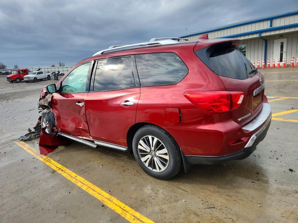 2019 Nissan Pathfinder sl
