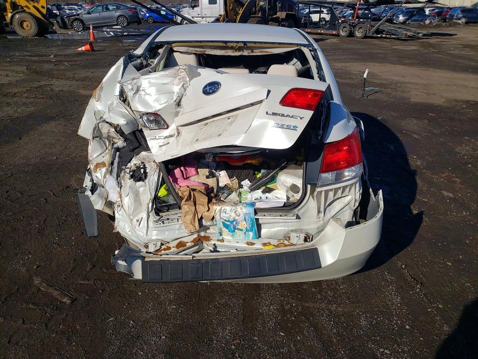2011 Subaru Legacy 2.5i Premium