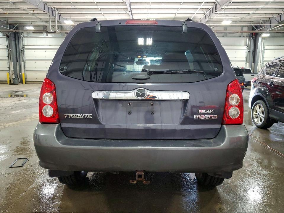 2005 Mazda Tribute s