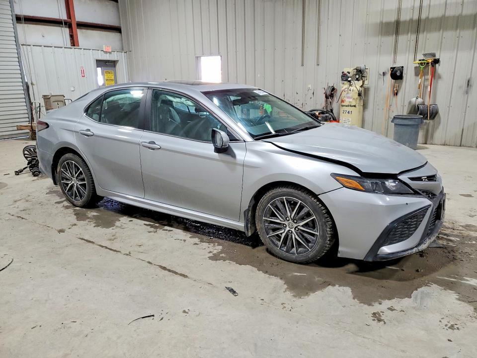 2021 Toyota Camry se