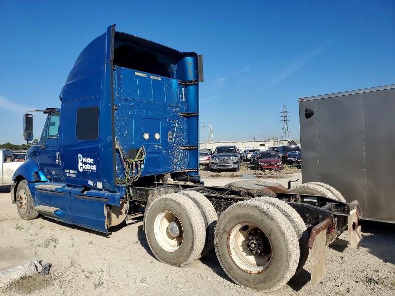 2015 International LF687 Semi Truck