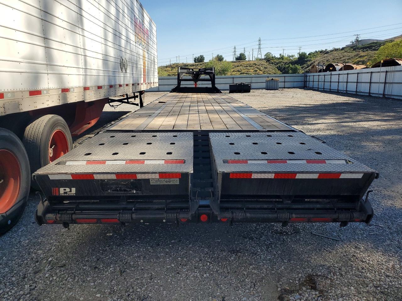 2026 PJ LS402 Equipment Trailer