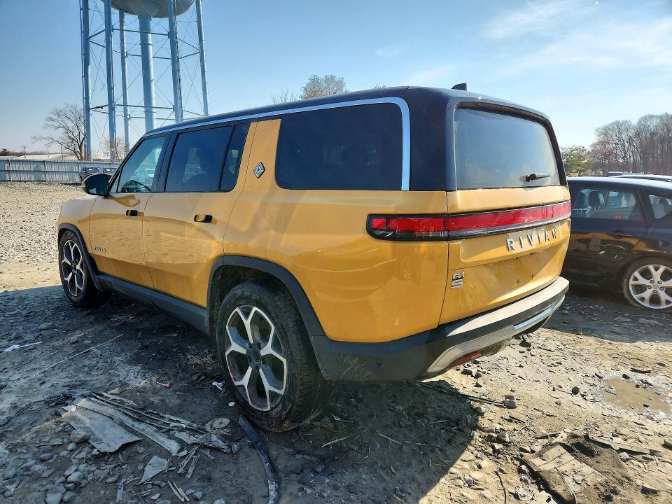 2023 Rivian R1S Adventure