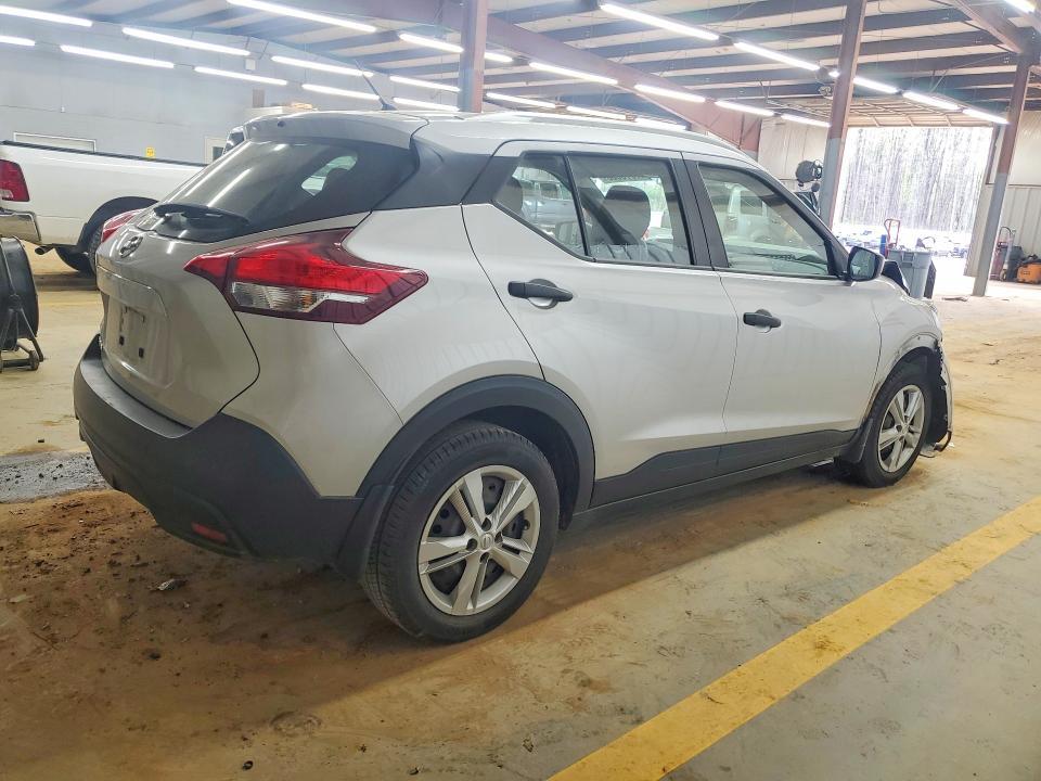 2018 Nissan Kicks s