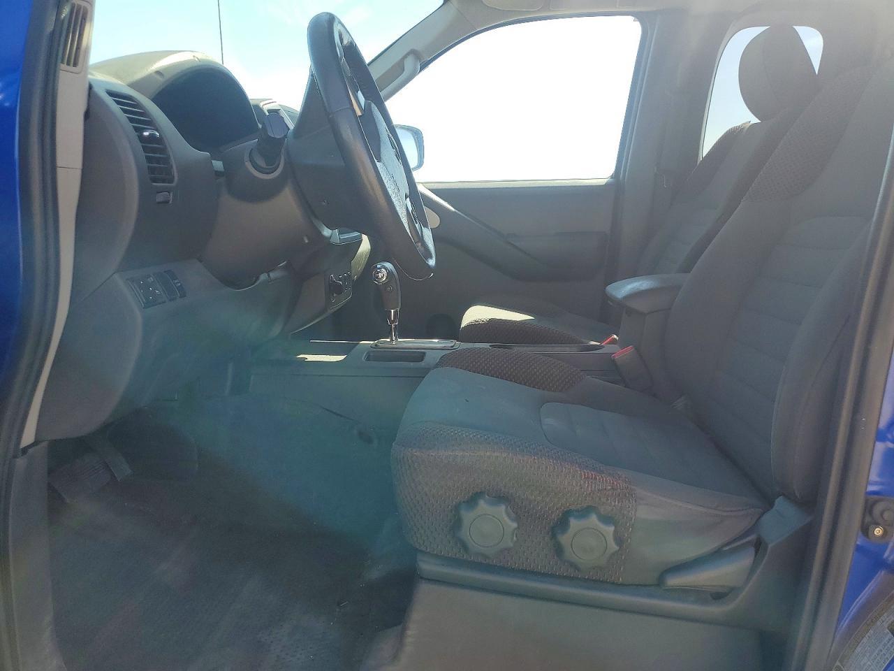 2012 Nissan Frontier SV V6