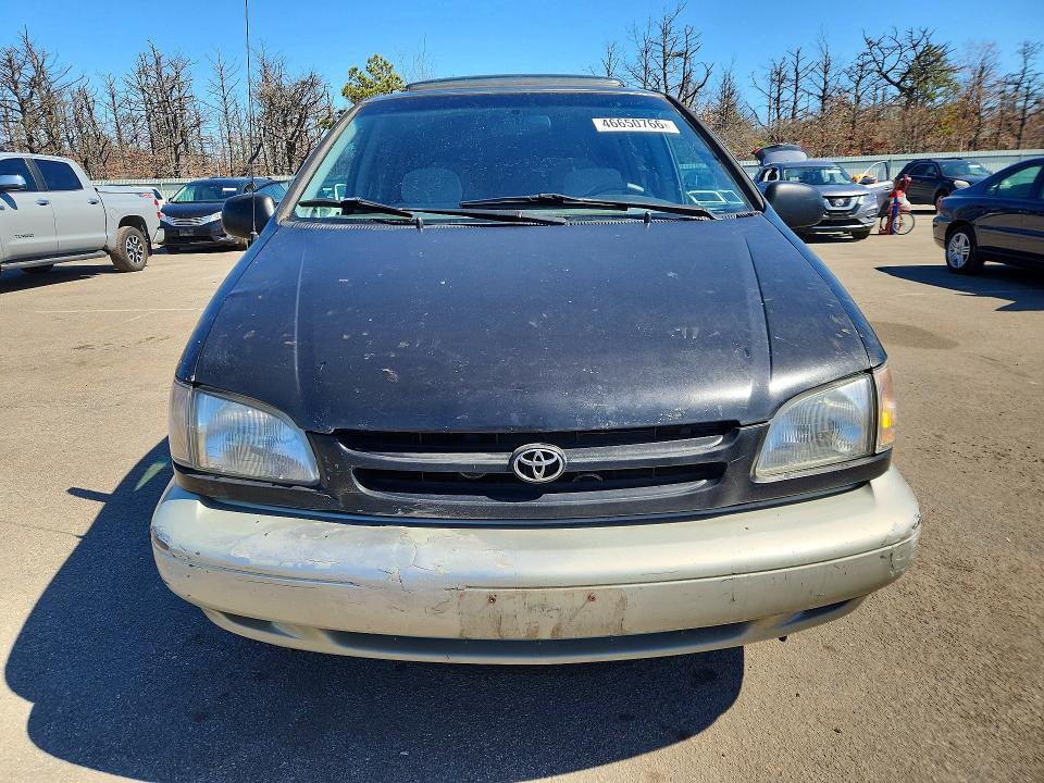 1999 Toyt Sienna Base
