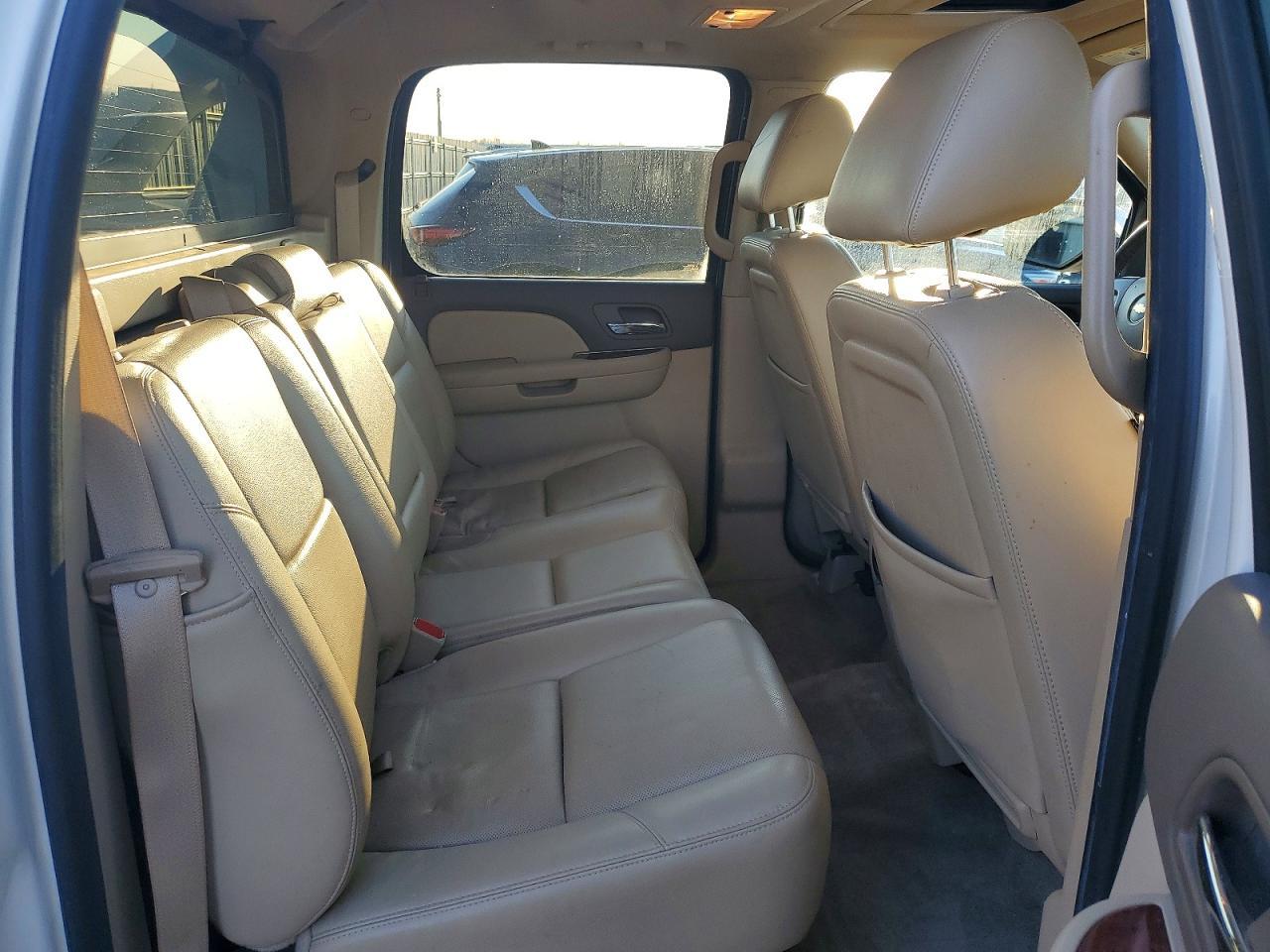 2013 Chevrolet Avalanche LTZ