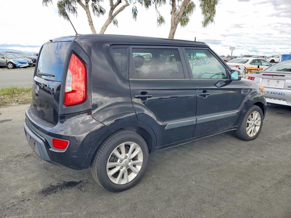 2012 KIA Soul +
