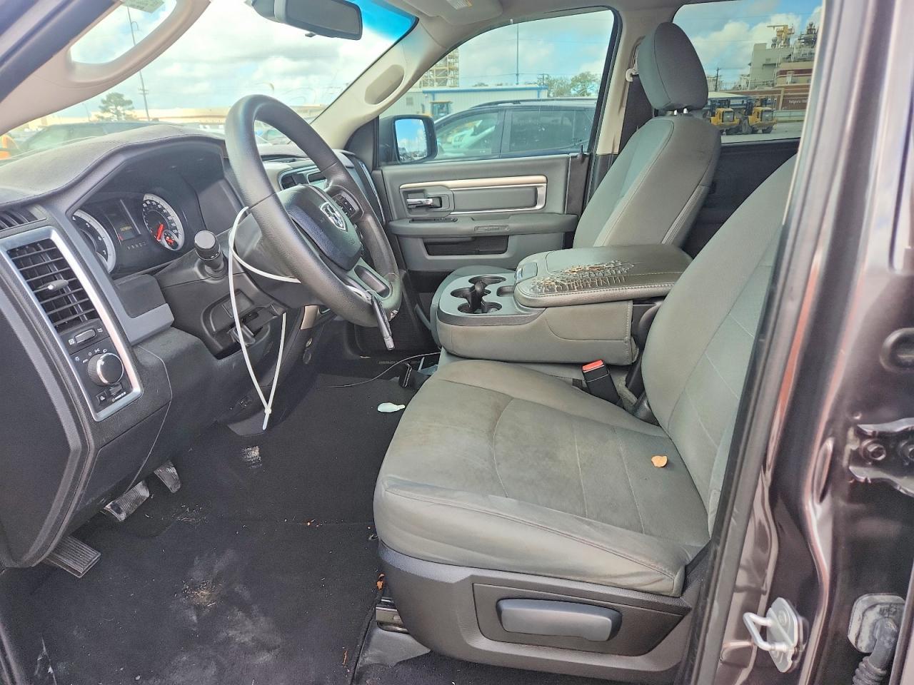 2015 Dodge RAM 1500 SLT