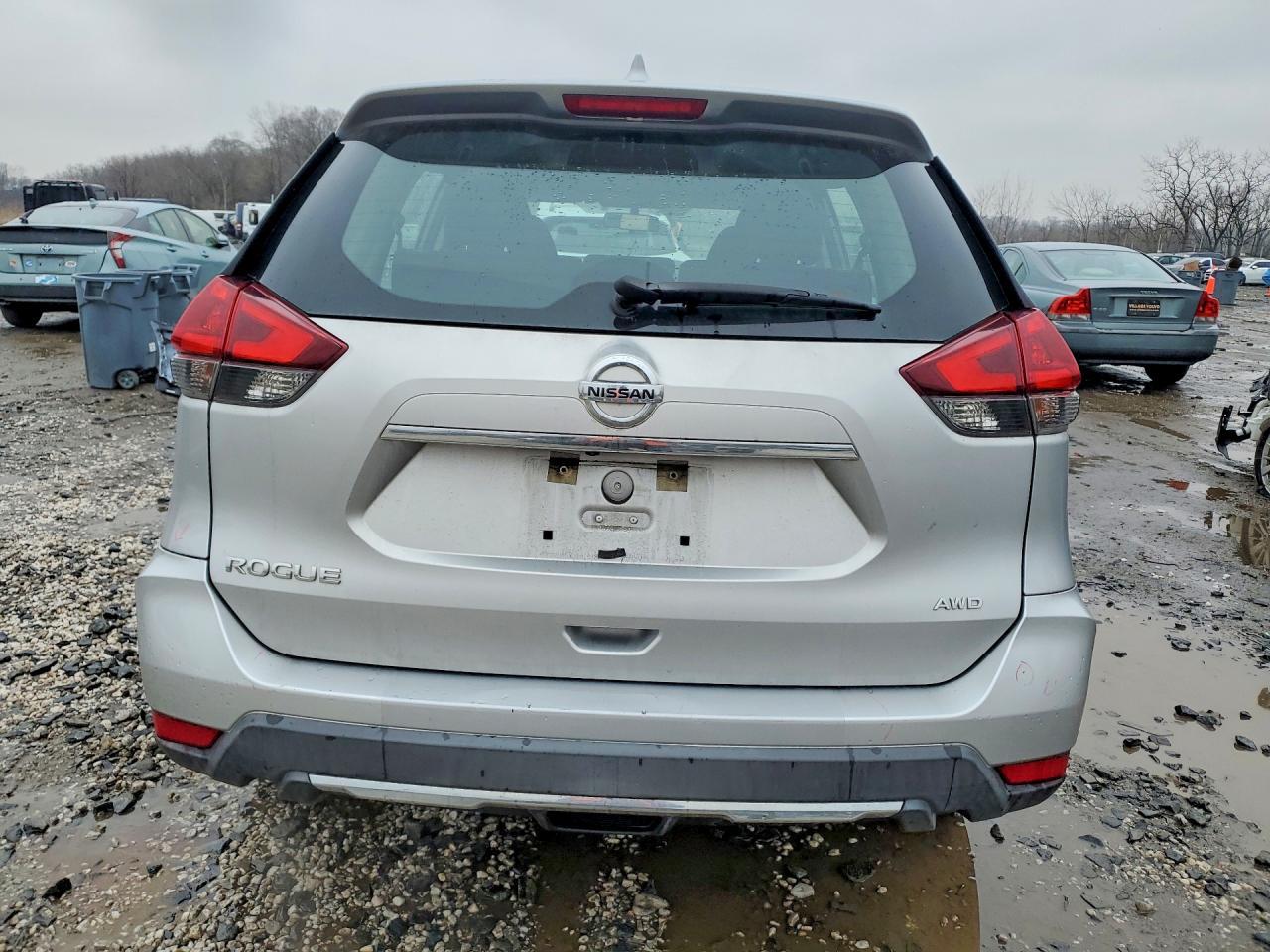 2018 Nissan Rogue s