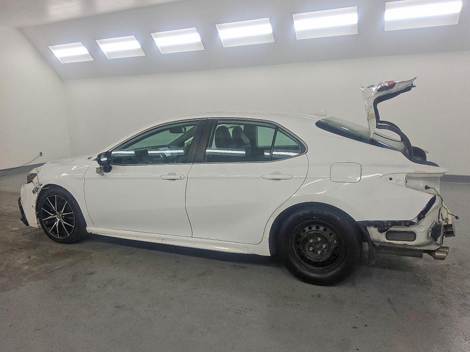 2022 Toyota Camry Hybrid se