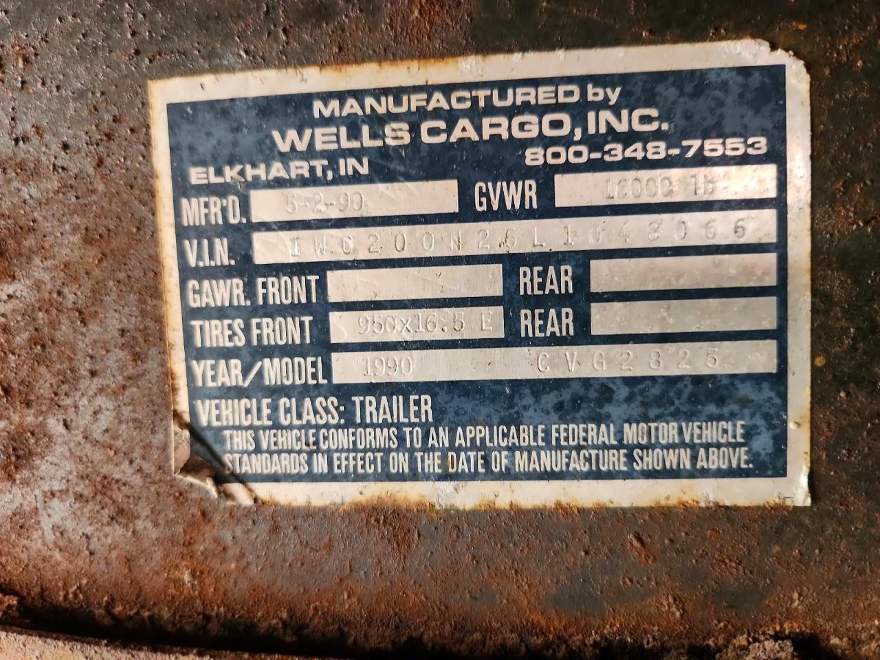 1990 Wells Cargo CVG2825 Enclosed Cargo Trailer