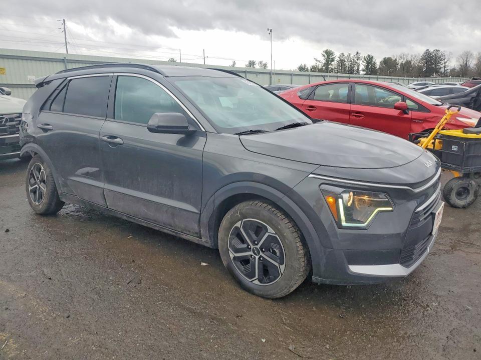 2024 KIA Niro lx