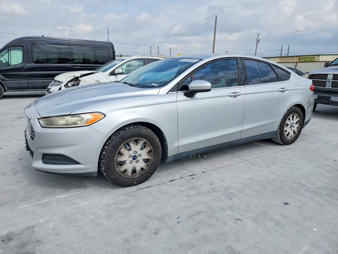 2013 Ford Fusion s