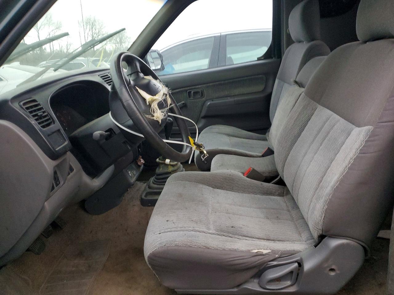 2000 Nissan Frontier XE