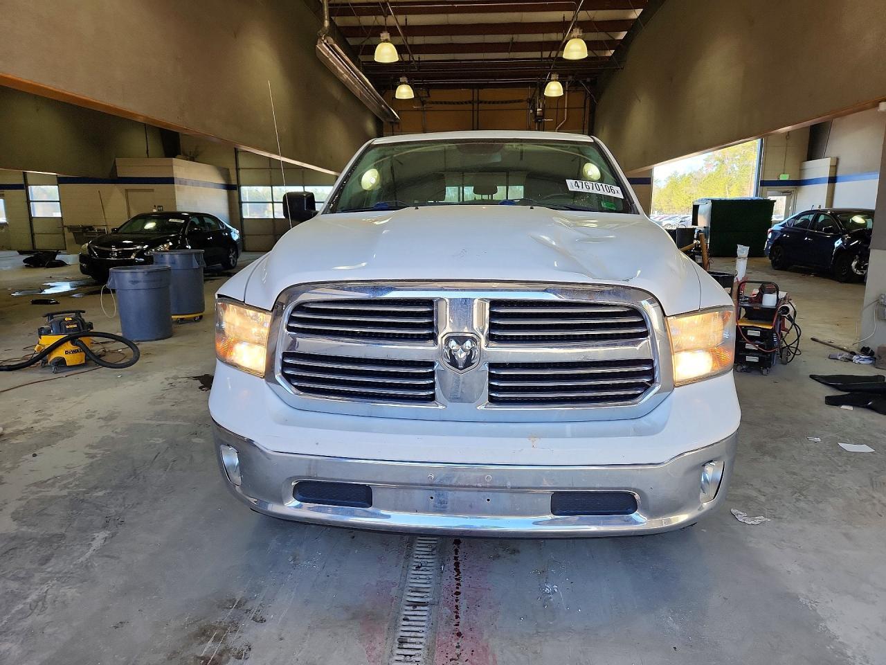 2014 Dodge RAM 1500 SLT