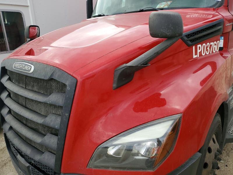 2020 Freightliner Cascadia 126 Semi Truck