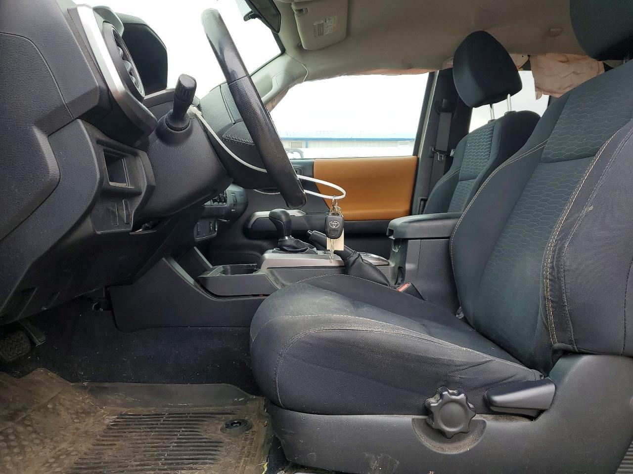 2016 Toyota Tacoma SR5