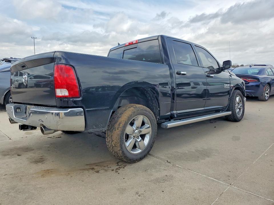 2015 Dodge RAM 1500 SLT
