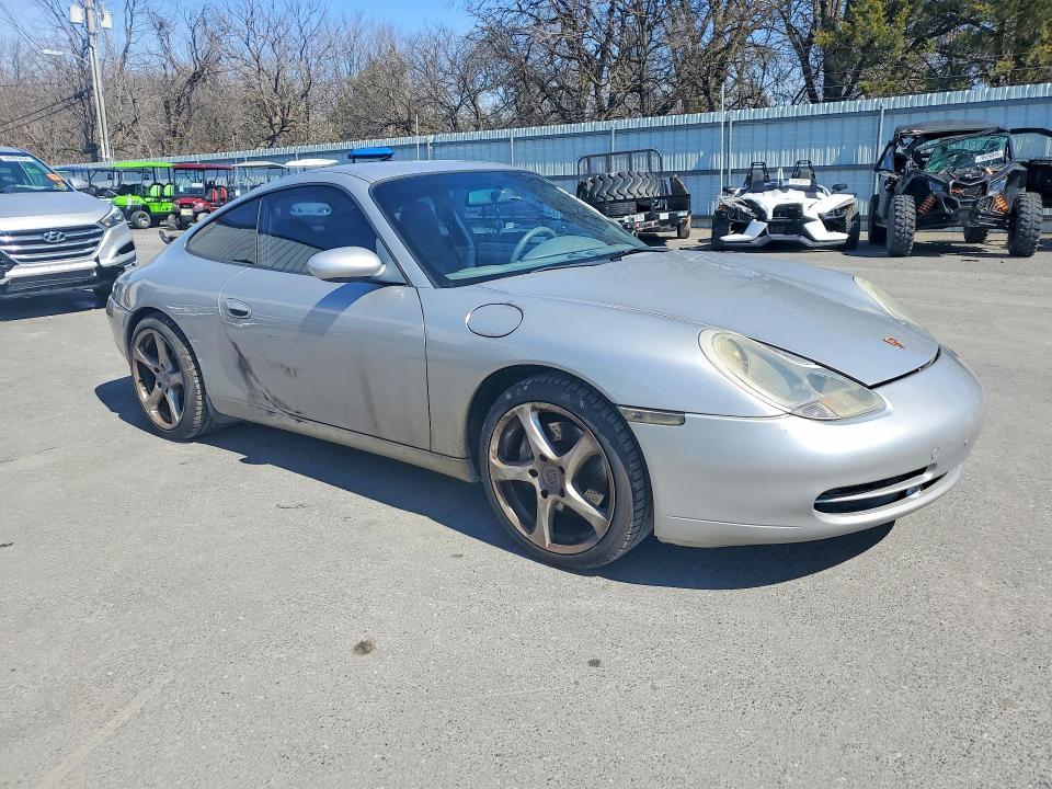 2000 Porsche 911 Carrera 2