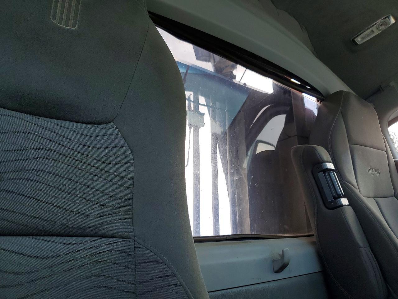 2016 Kenworth T880 Semi Truck