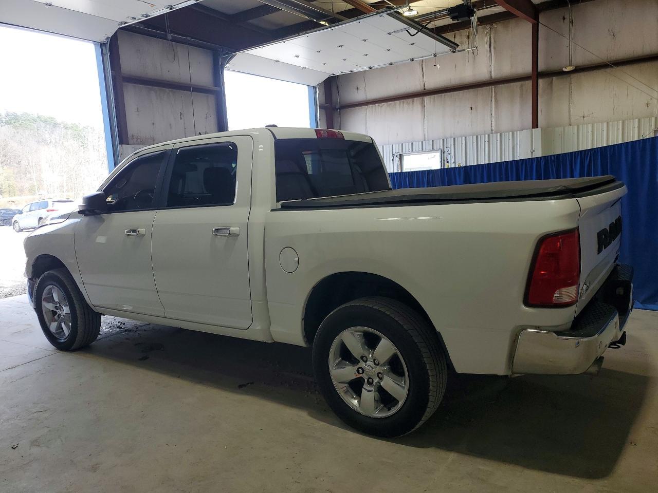 2015 Dodge RAM 1500 SLT
