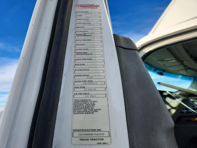2015 Kenworth T680 Semi Truck