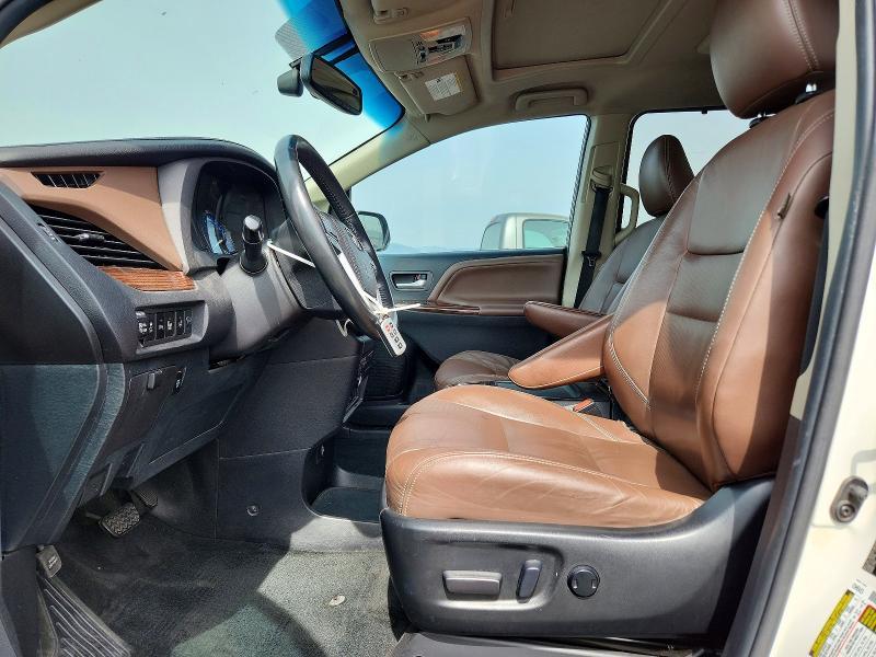 2015 Toyota Sienna Limited Premium 7-passenger